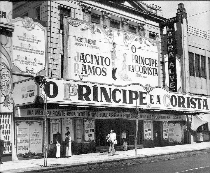 O Pátio das Antigas: As três vidas de um teatro