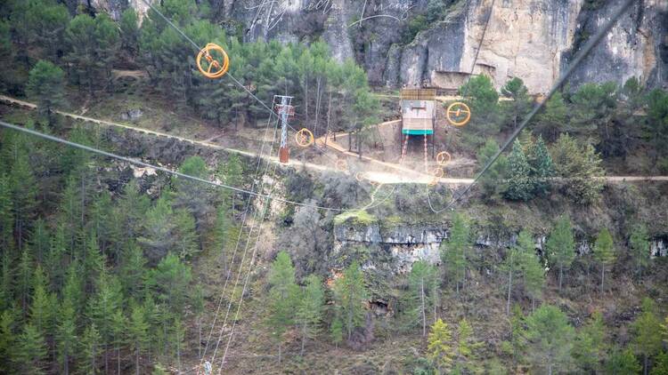 Tirolina Las Hoces, en Cuenca, es la tirolina urbana más larga de Europa