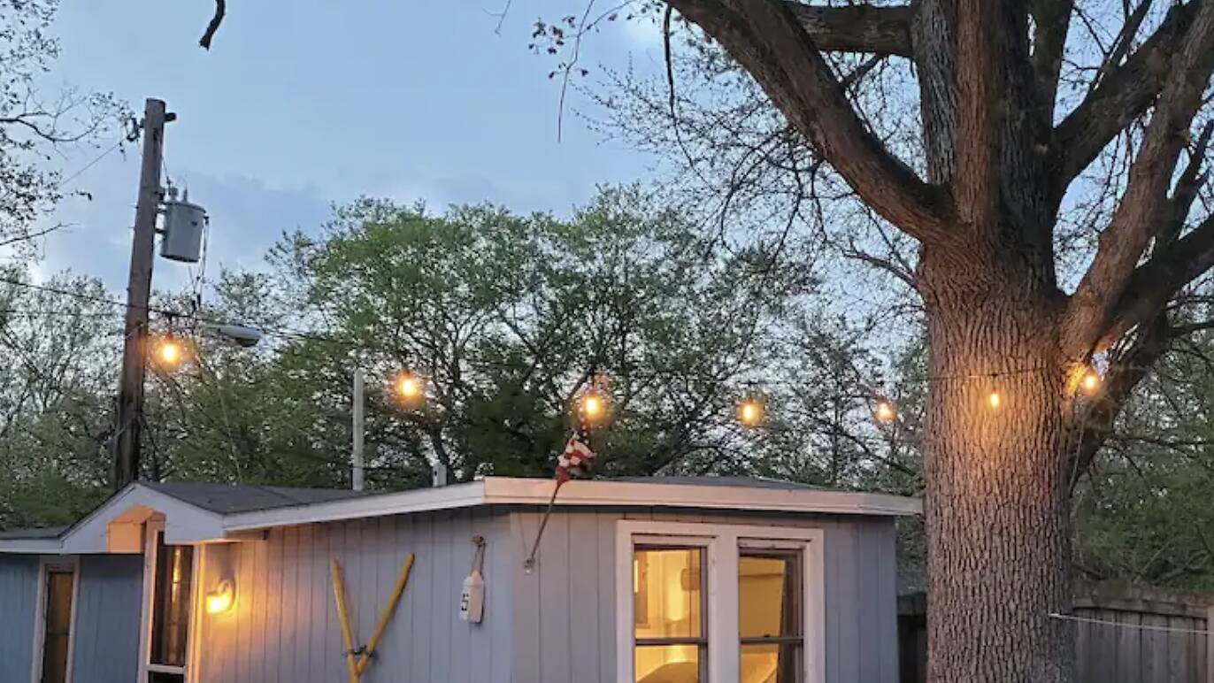 Best Tiny Home Airbnbs Near Chicago: Top Cabins And Rentals