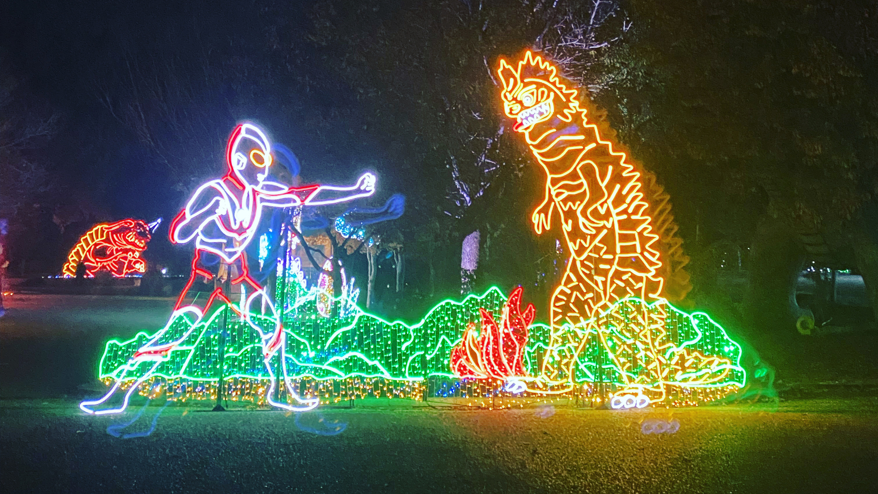 【5％OFF】 There's the for Osaka in illumination Ultraman an コレクション