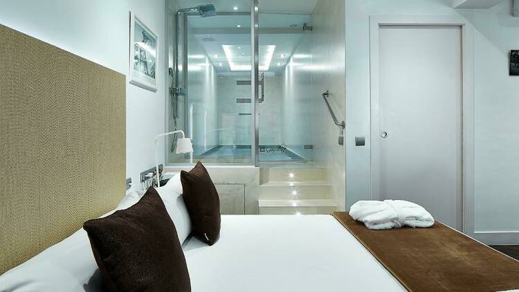 Gaudint Barcelona Suites