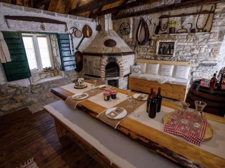 The rural cottage in Oklaj