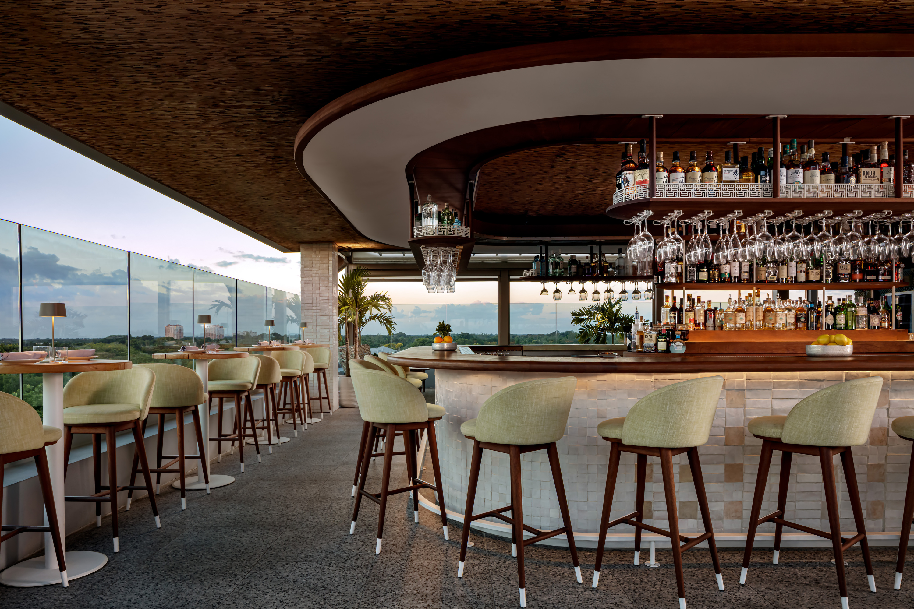 Review: Level 6 Rooftop Is Easy On The Eyes—But Does It Have Staying Power?