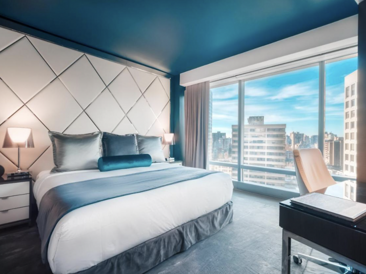 Paradox Hotel Vancouver