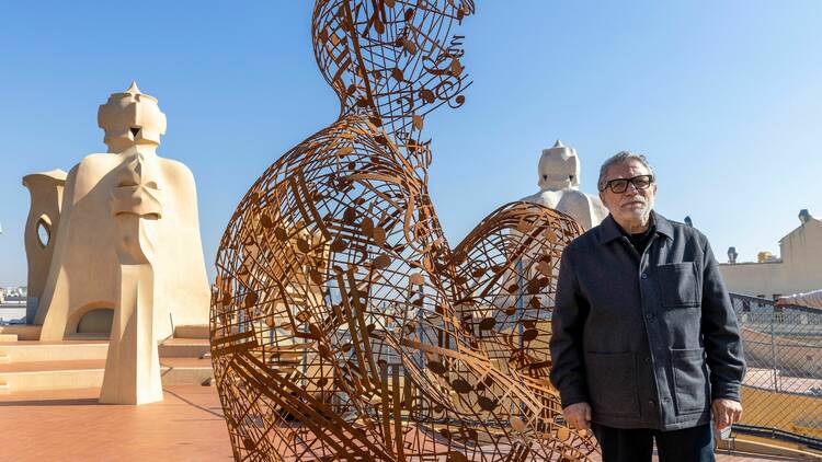 Muntatge de 'Silent music IV' de Jaume Plensa