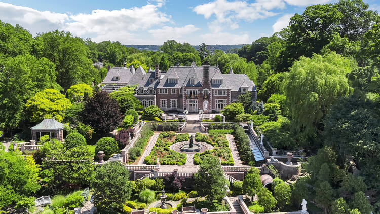Gatsby mansion on Long Island