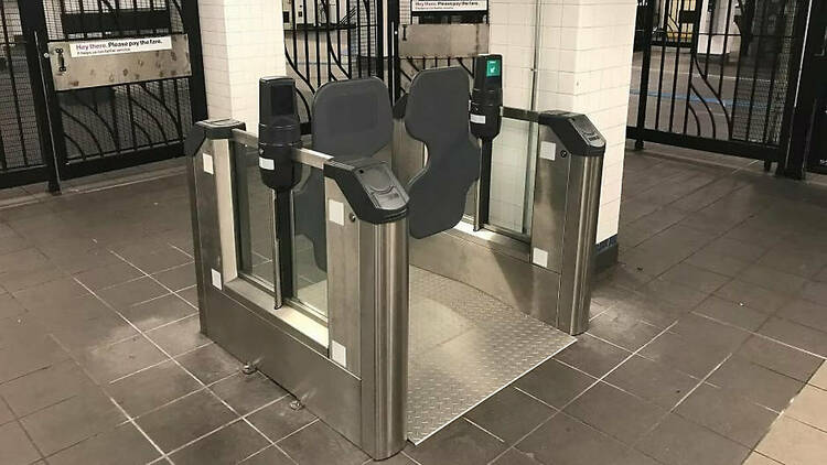 Wide-aisle turnstiles MTA