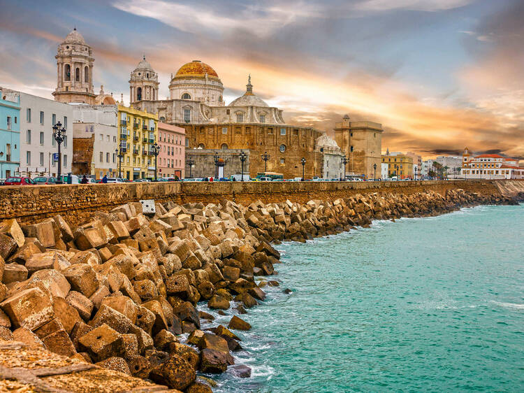 Prueba el exquisito atún de Almadraba en Cádiz