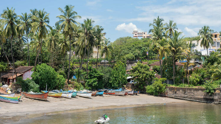 Dona Paula Beach