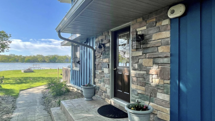 The three-bedroom lakehouse in Monona