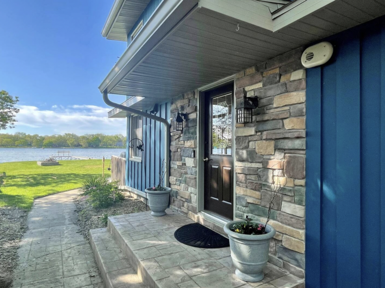 The three-bedroom lakehouse in Monona