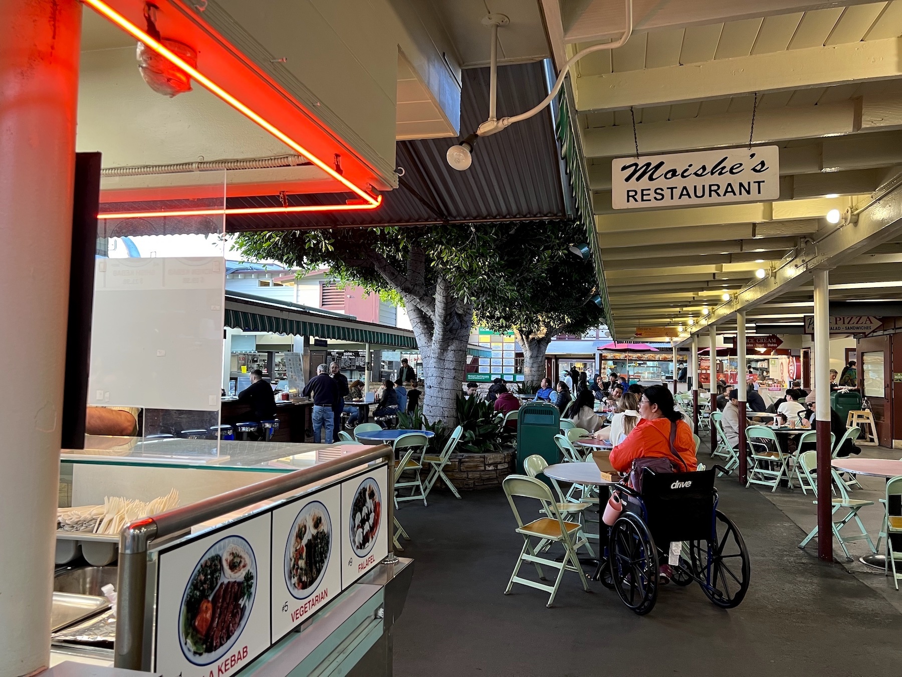 Moishe's at the Original Farmers Market