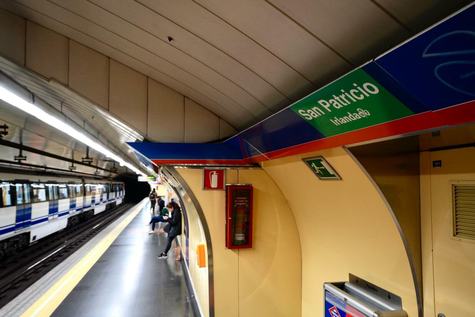 San Bernardo en San Patricio. Metro de Madrid. Turismo de Irlanda