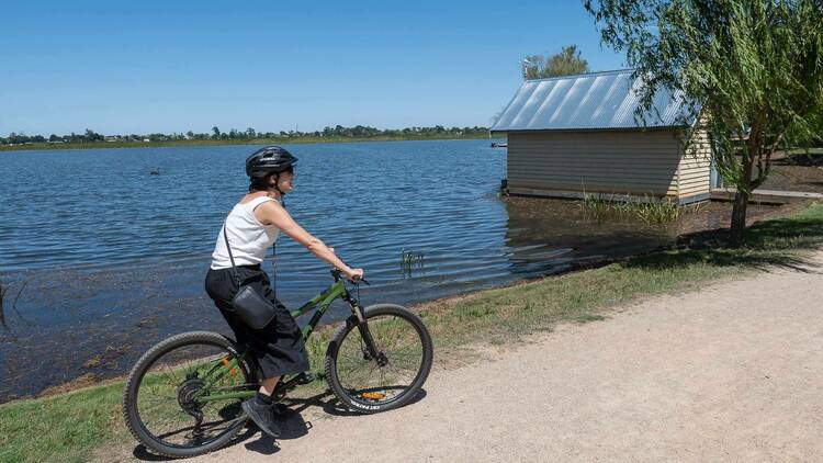 Cycling beside Lake Wendouree