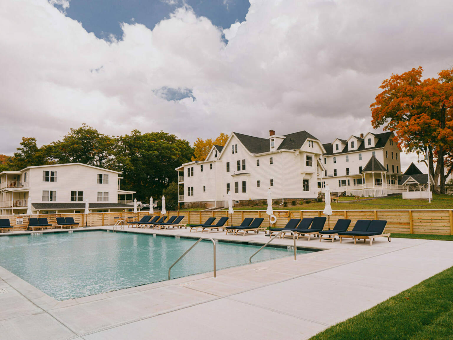 16 Best Upstate New York Resorts for 2025