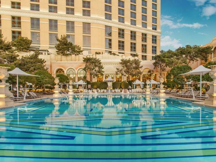 The 10 best pools in Vegas