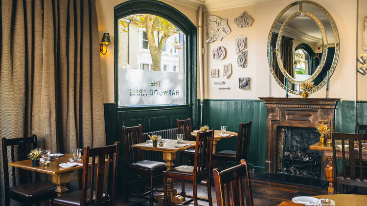 8 Best Restaurants in Fulham For a Top Feed