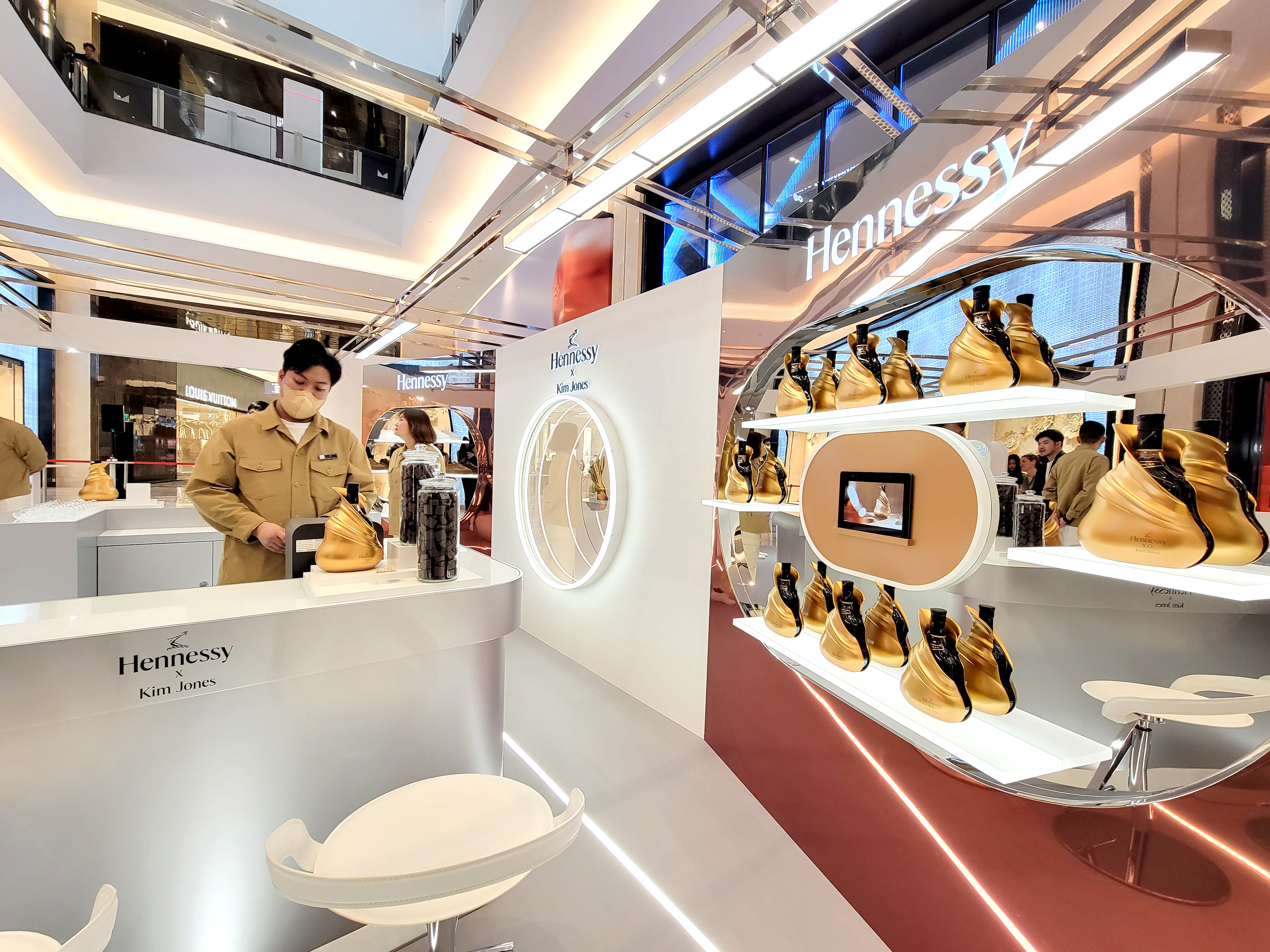 Hennessy unveils X.O pop-up at Changi Airport - Inside Retail Asia