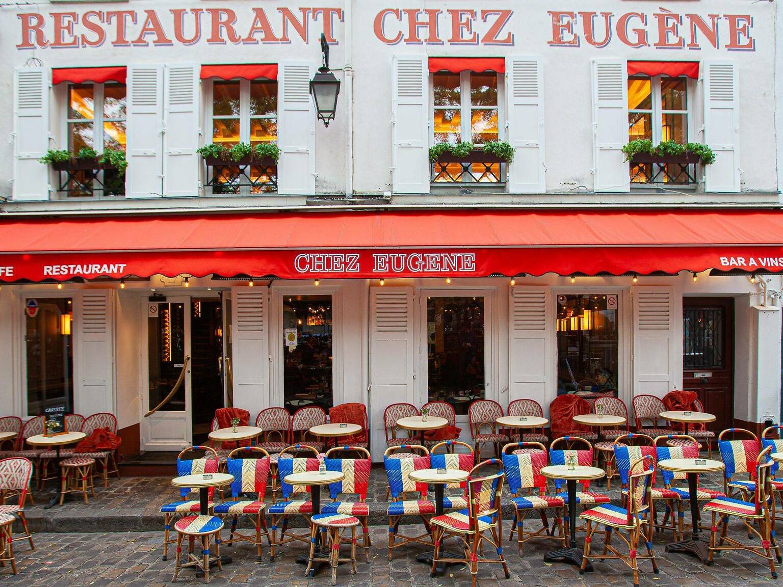 Les meilleurs restos et bars ouverts en août à Paris