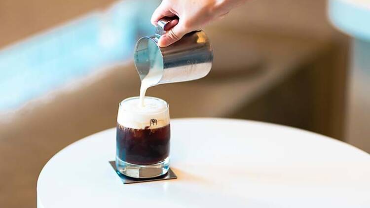 カフェ ナムス
