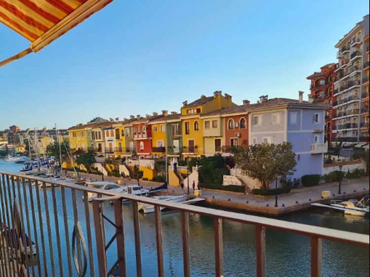 Little Venice apartment in the walkable Port Saplaya