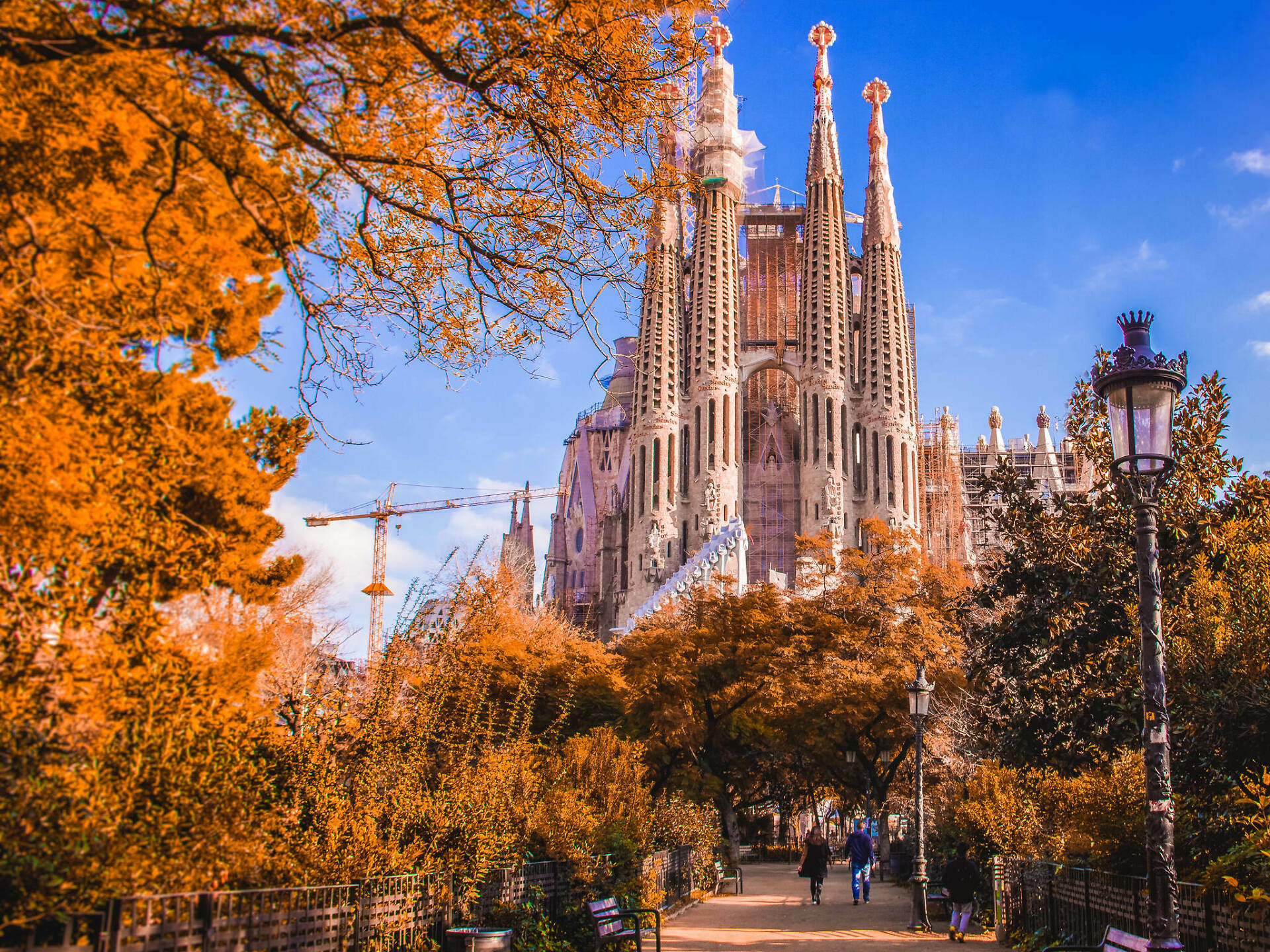 TOP THINGS TO DO IN BARCELONA visual data 6