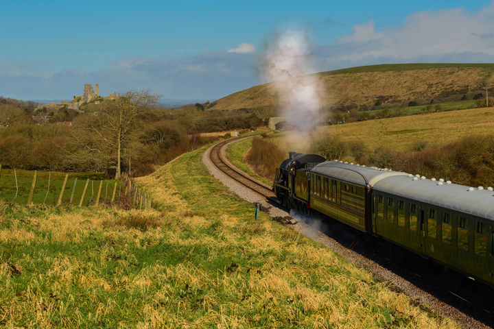 A Beautiful 1950s Heritage Railway has Just Rejoined Britain's Mainline Network 