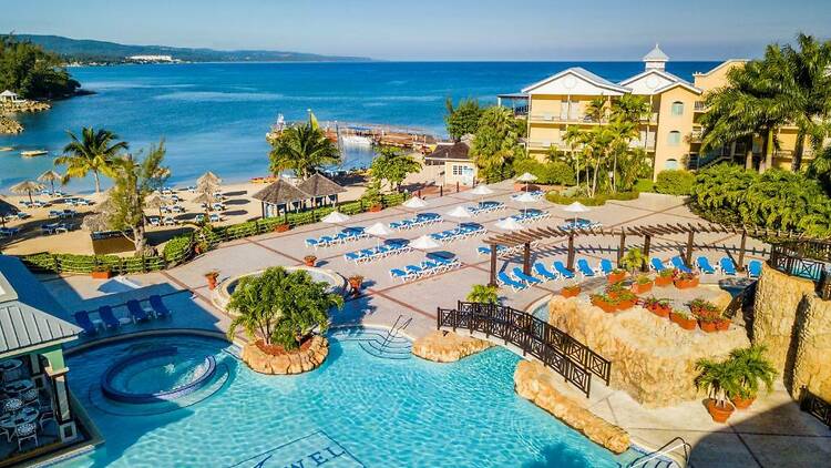 Jewel Paradise Cove Adult Beach Resort & Spa