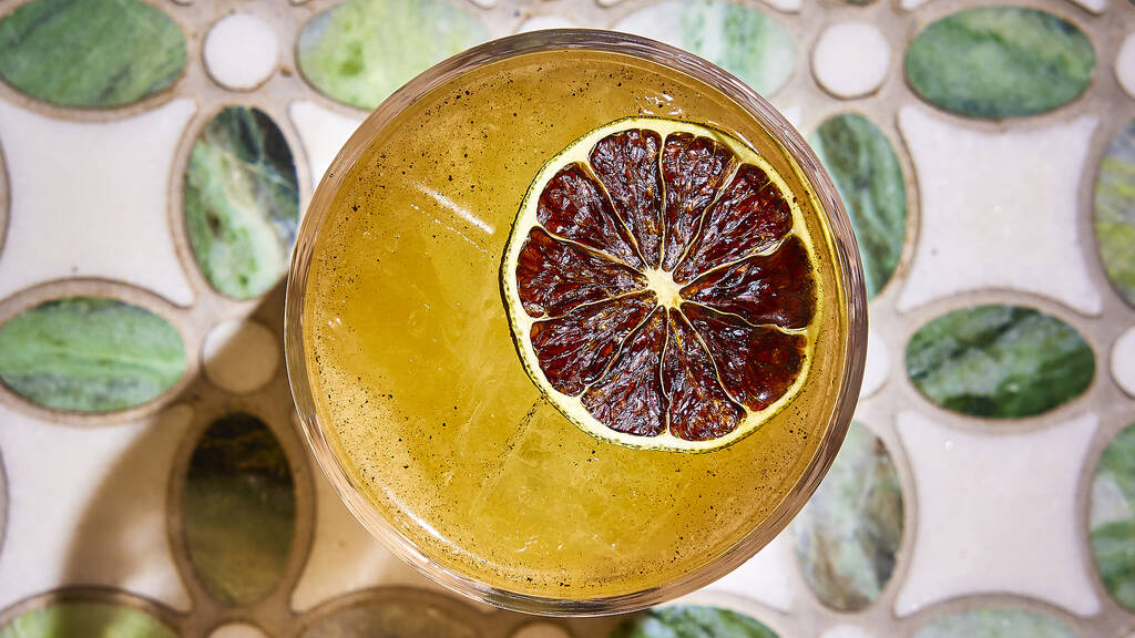 Review Laser Wolf followup K'Far is bigger and better (★★★★)