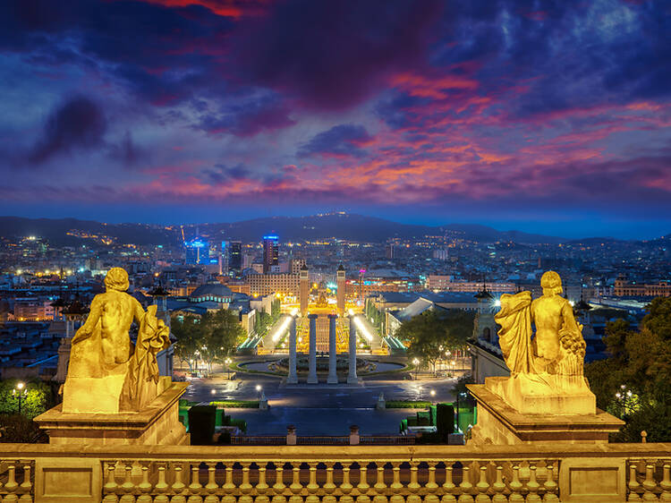 Vista nocturna de Barcelona