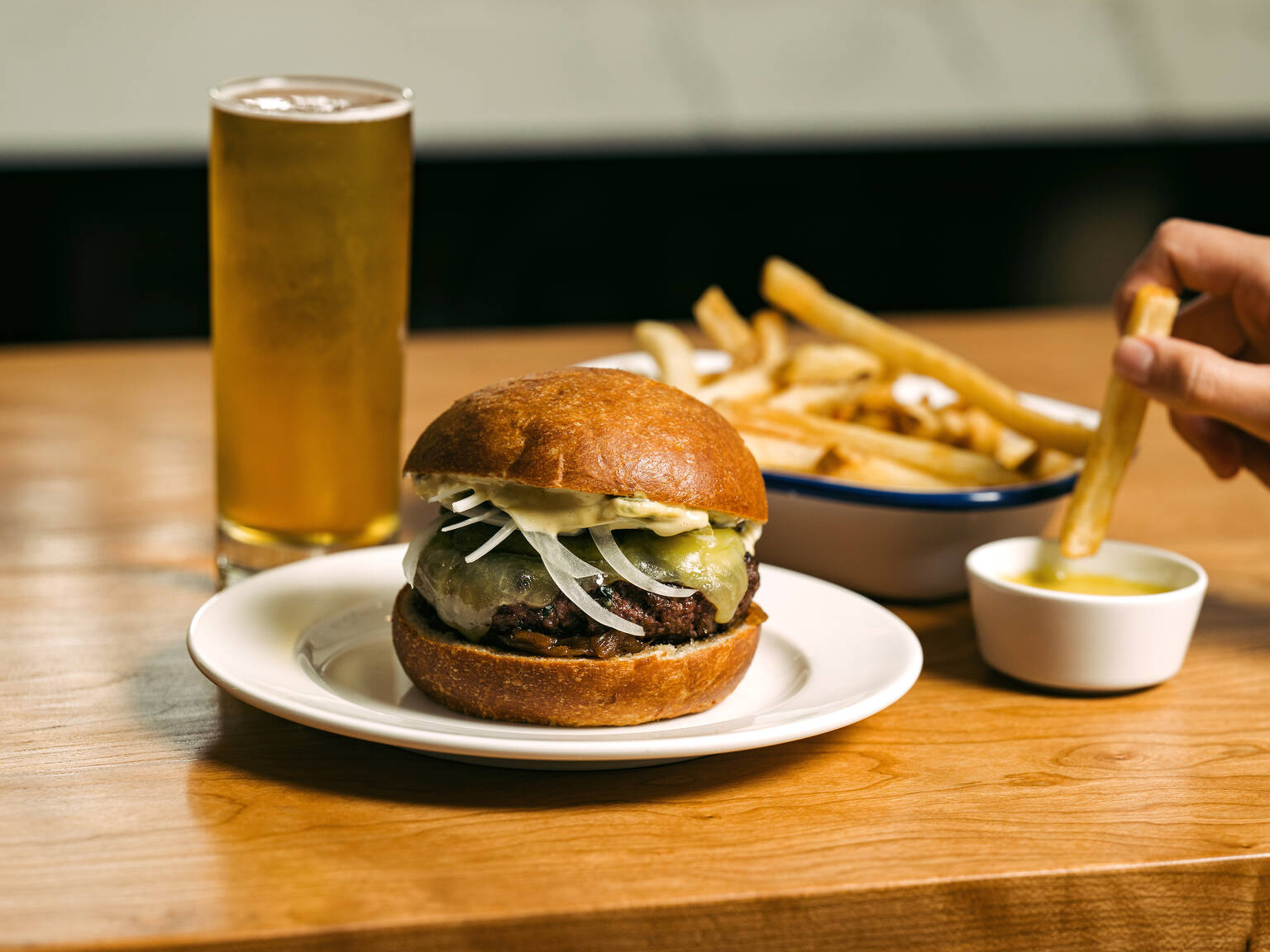 The 17 best hamburgers, smash burgers and cheeseburgers in NYC