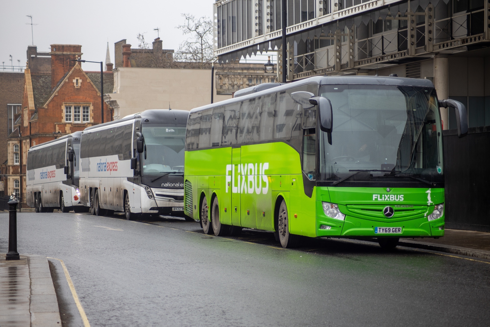 Done With Trains Here s How To Get Super Cheap Buses To London