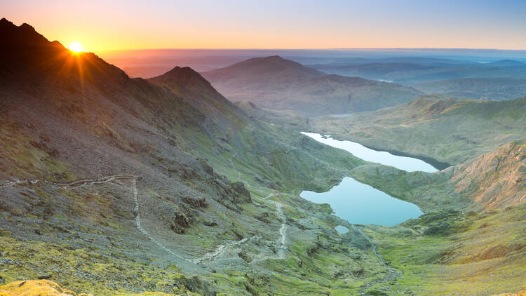 Snowdon at sunrise 