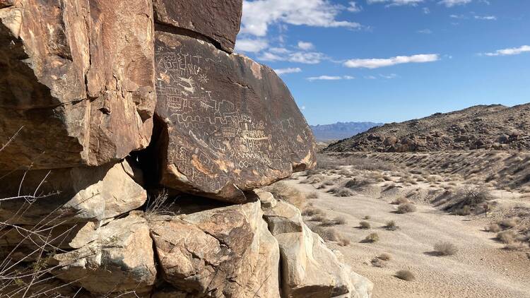 Grapevine Canyon Petroglyphs On Spirit Mountain