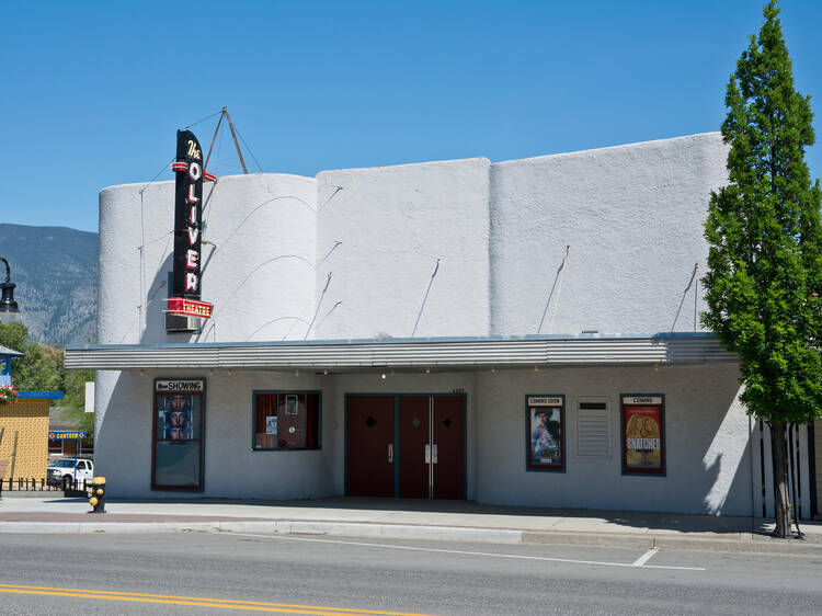 Oliver Theatre, Canada