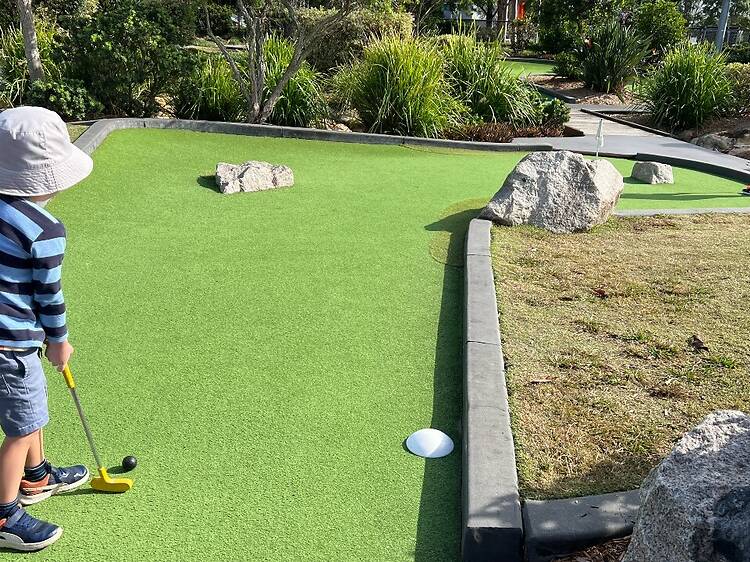 Golf Central Brisbane Airport Golf Central Brisbane Airport