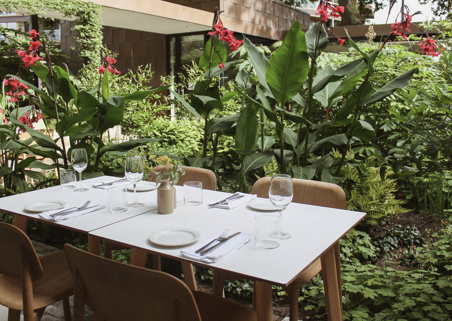 museum cafe and garden