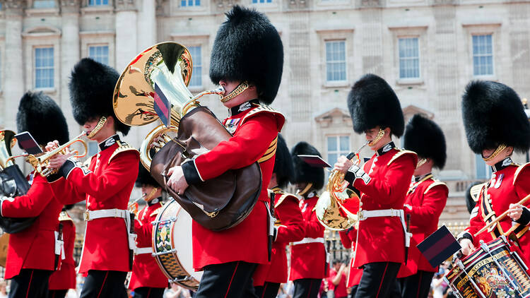 Beefeaters playing music