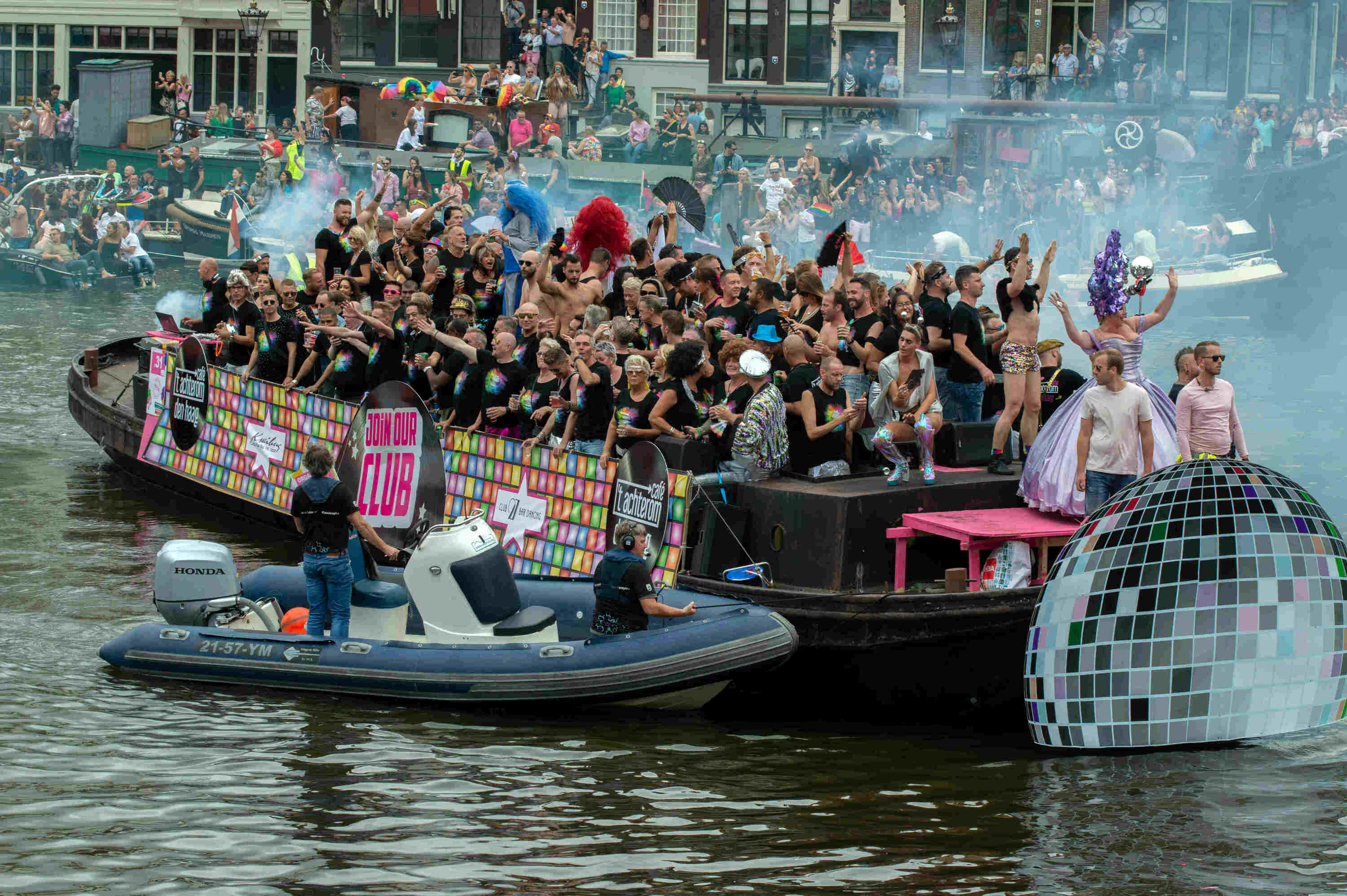 Gay Amsterdam - Insider tips for Clubs & Bars - Pinksider