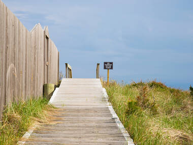 17 Best Beaches Near NYC To Visit Now For Fun In The Sun