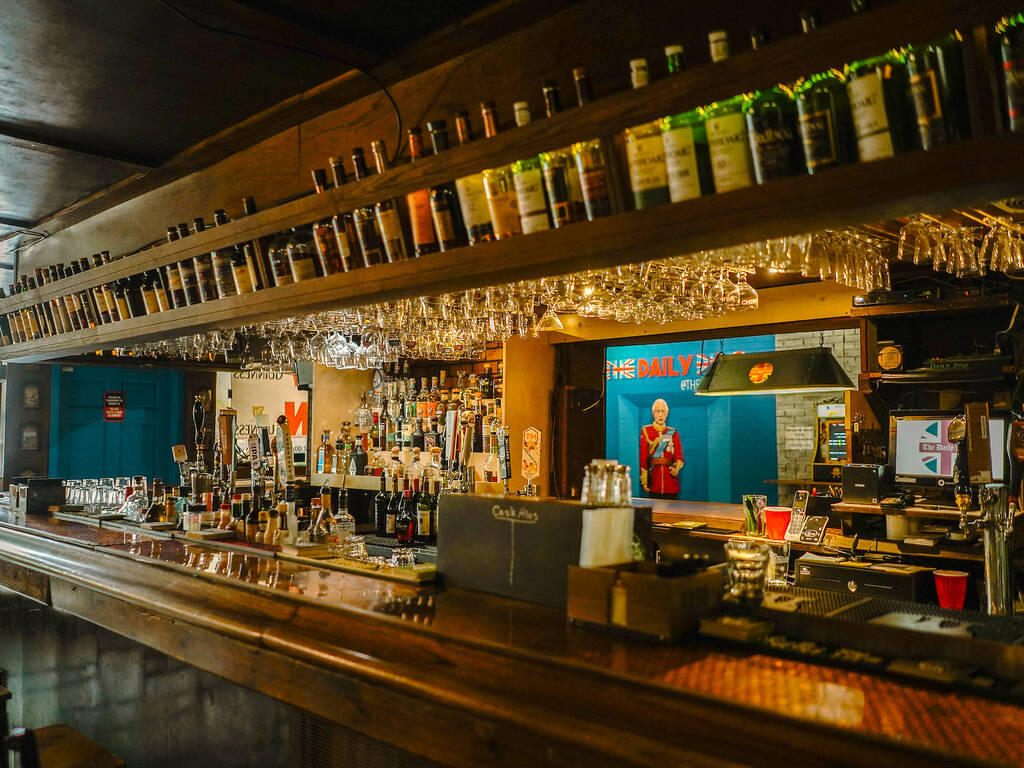 The Best Bars in Santa Monica, Ranked