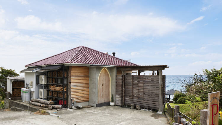 海のパワーを全身に浴びる。