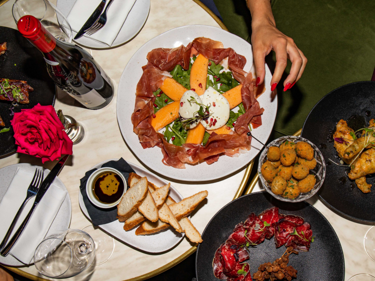 Sax Barangaroo invites you to their lounge bar this Vivid Sax Barangaroo invites you to their lounge bar this Vivid