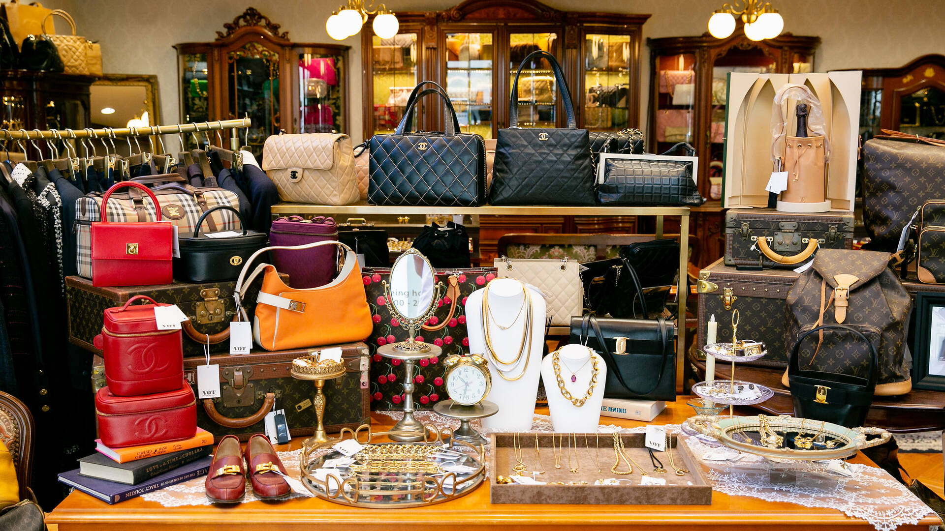 Vintage Qoo Tokyo Shopping in Omotesando, Tokyo