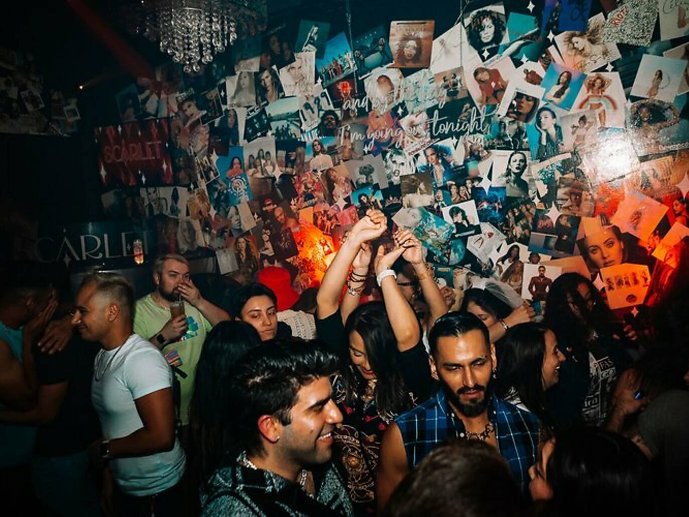 Best Gay Bars Clubs To Go Drinking At Tonight In Chicago