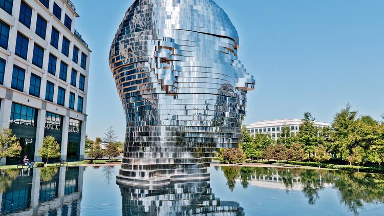 Metalmorphosis is a mirrored water fountain by Czech sculptor David Cerny that was constructed at the Whitehall Technology Park in Charlotte, NC.