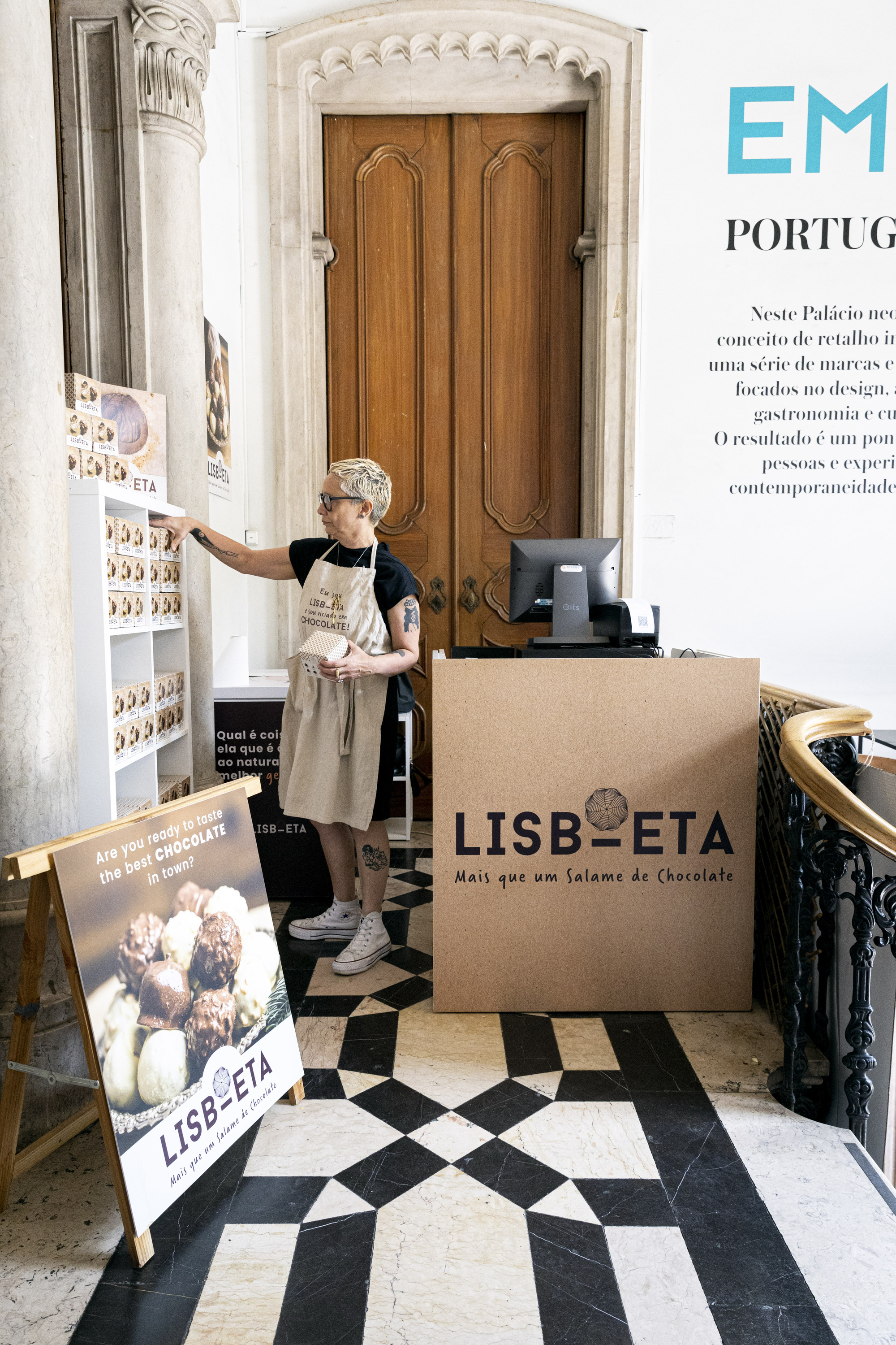 O Lisboeta, Embaixada