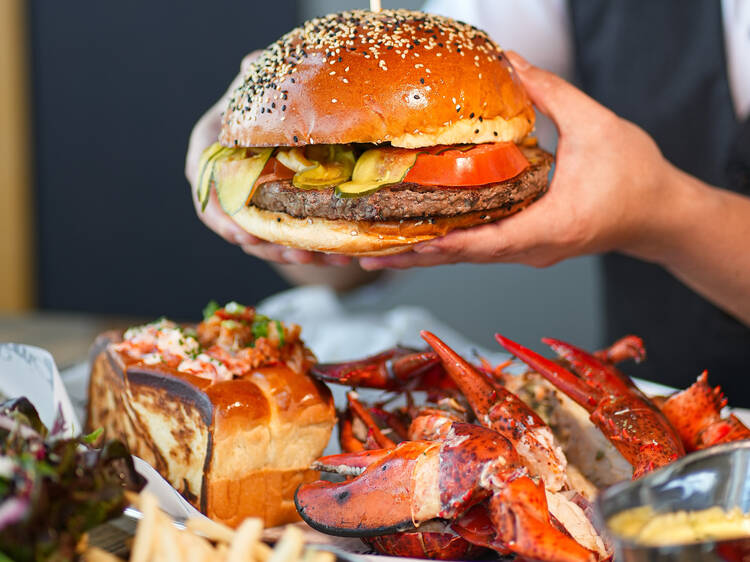 Ozone：Burger & Lobster 父親節「巨」人套餐