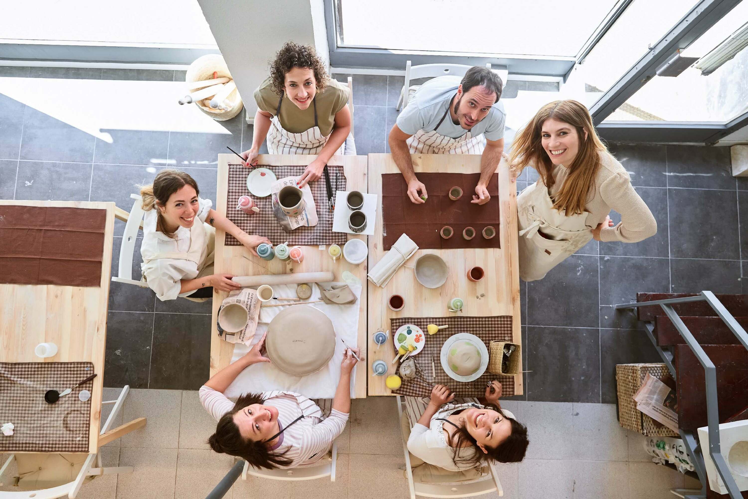 Taller de cerámica en Hago Ballenas, uno de los planes de la Madrid Craft Week