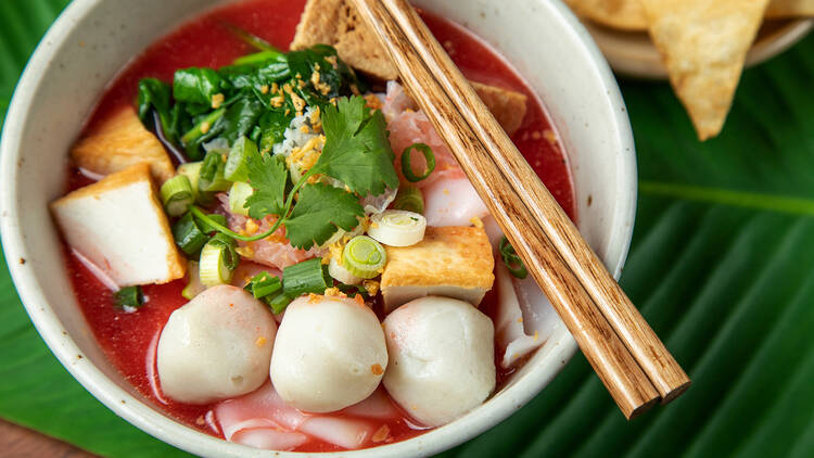 Bai Tong Thai Street Café